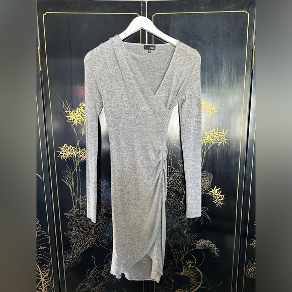 Grey dress with v-neck - Picture 2 of 2